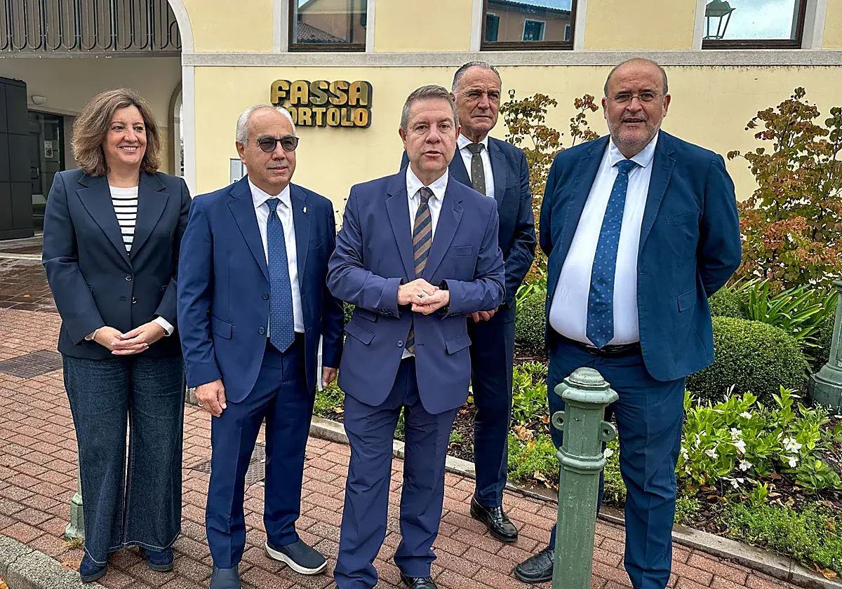 Fassa Bortolo planea nuevas inversiones en Tarancón tras visita del alcalde y el presidente regional